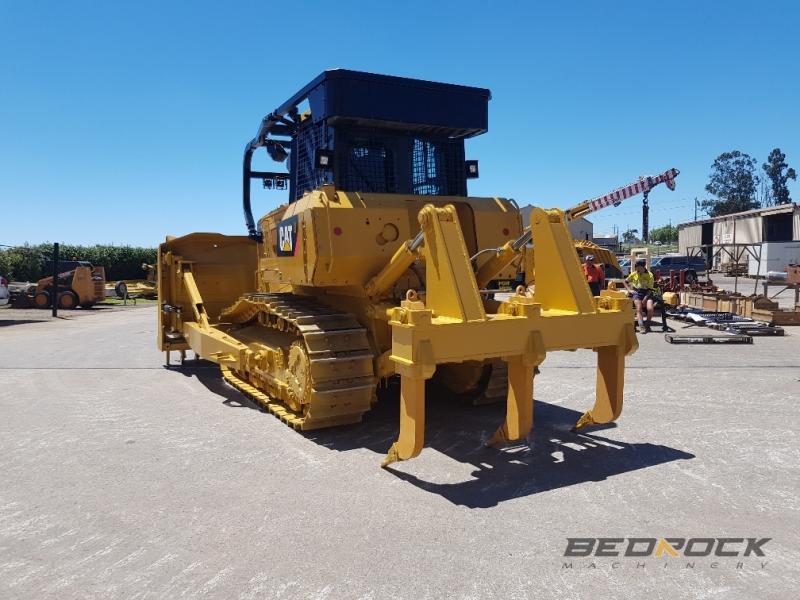 Screen, CAT D7E