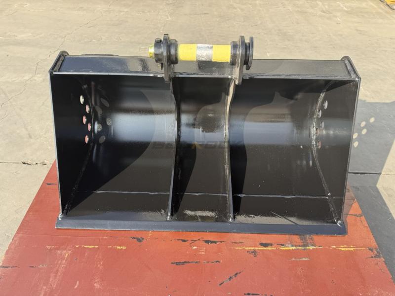 Bucket, Cleaning Bucket fits CAT305 (40-IN X 0.17-CU M). 2 x 45mm Pins