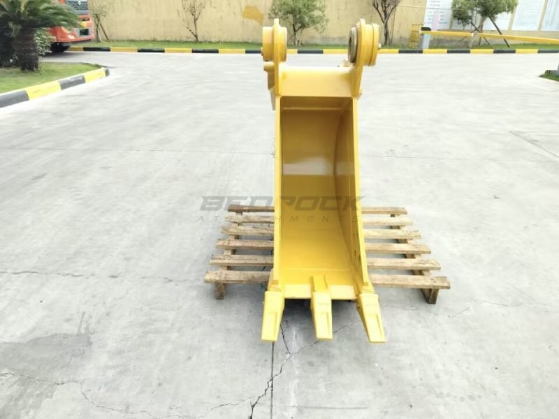 Bucket, 18in GP, M313D M315D2, 2 x 70mm Pins, 315 Linkage