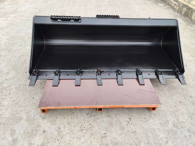 Bucket, GP, Mini Hydraulic Excavator, Skid Steer Loader GP Bucket 72