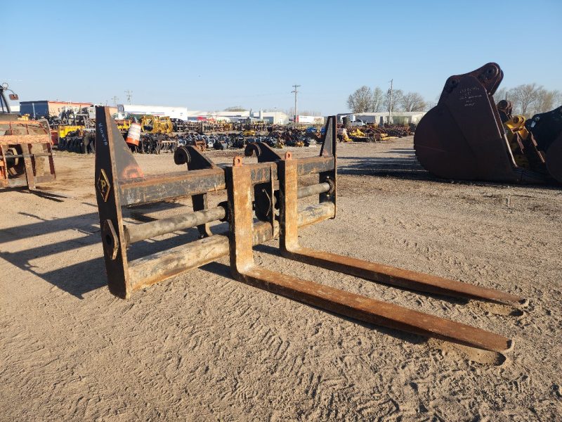 Forks, Pallet, CASE 821  DEERE 644J 644K 724J 724K  HITACHI 80Z7 85Z7 ZW310 ZW31...