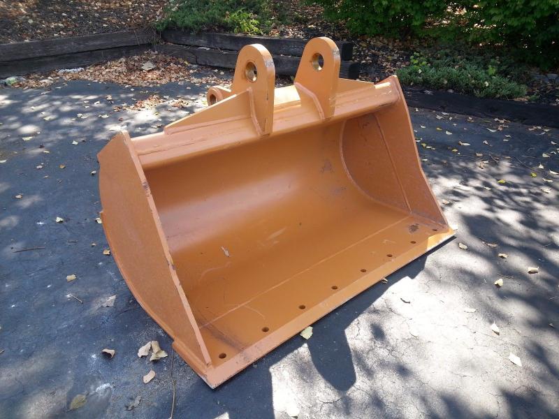 Bucket, Ditch Cleaning, 580N Fits 580, 590 N